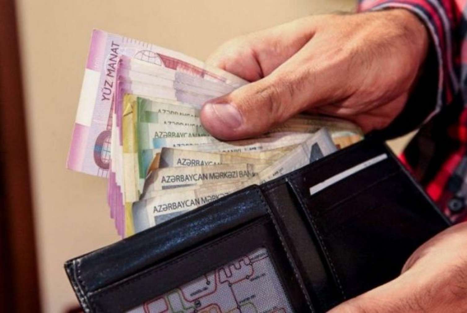 Bakıda orta aylıq əməkhaqqı artdı