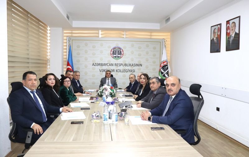 Azərbaycanda daha bir vəkilin fəaliyyəti dayandırıldı