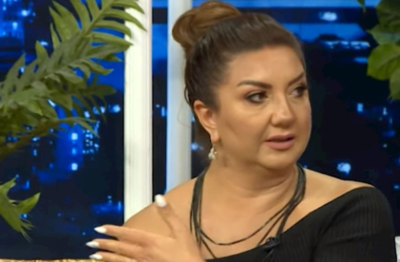 Şairə Nazilə izləyicisi tərəfindən təhqir olundu — VİDEO