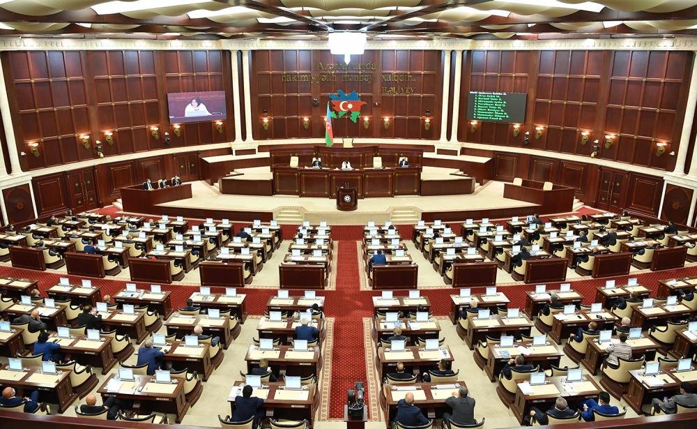 Azərbaycan parlamentinə süni intellekt GƏLİR