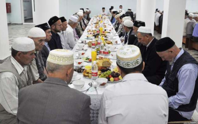 Yas mərasimində KÜTLƏVİ ZƏHƏRLƏNMƏNİN SƏBƏBİ MƏLUM OLUB-DƏHŞƏT...