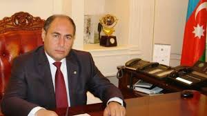 Vidadi İsayev şəxsi obyektində "JEK" işçilərini qula çevirib - görüntülər yayıldı... VIDEO