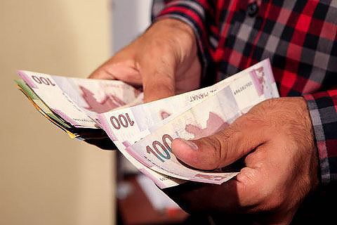 DİQQƏT: Maaşlarla bağlı qərar