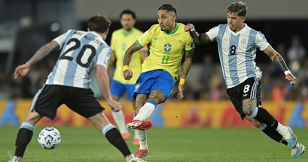 Argentina Braziliyanı darmadağın etdi