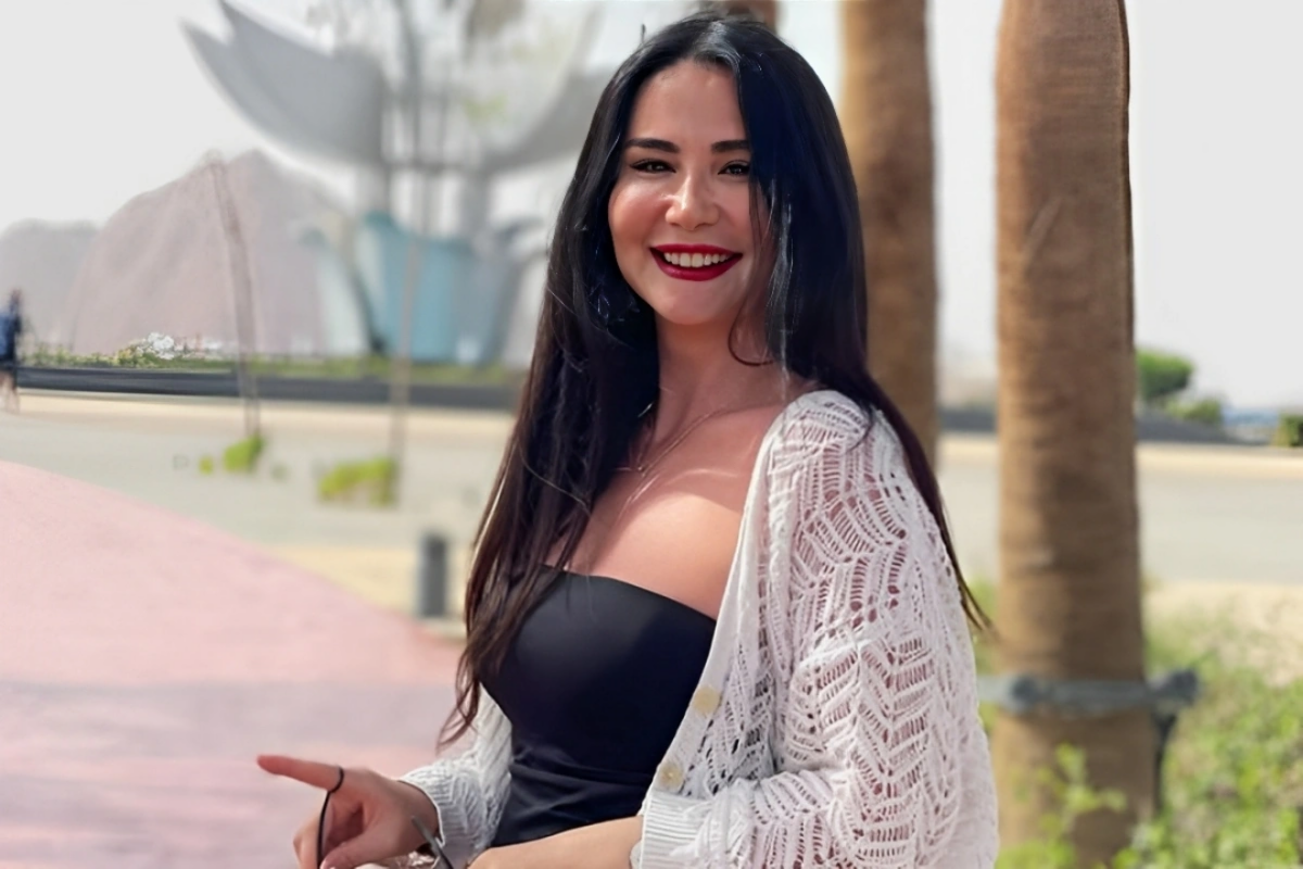 Aparıcı Leyla Mustafayeva çənəsini "uzatdı" - FOTO