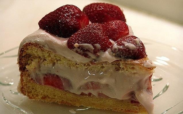 Gəncədə 6 nəfər tortdan zəhərlənib