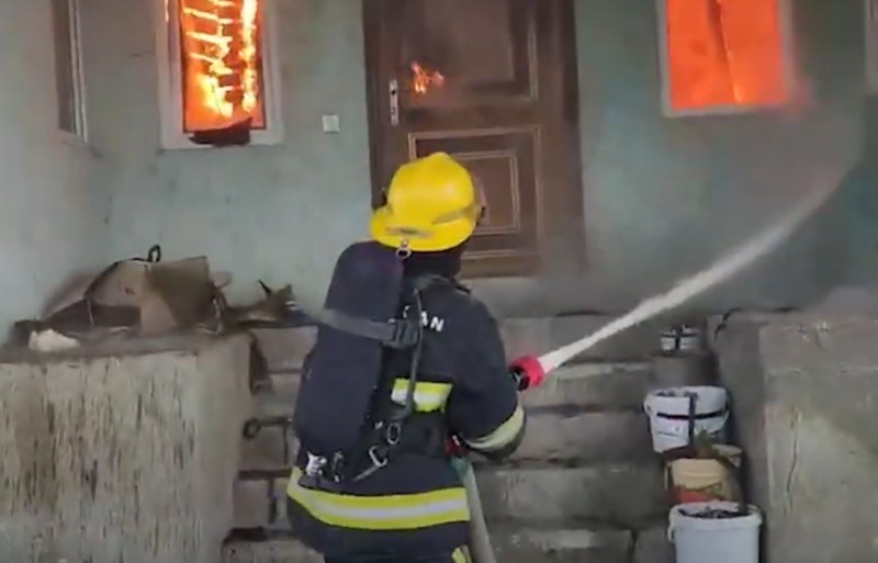 Sabunçuda 5 otaqlı ev yanıb