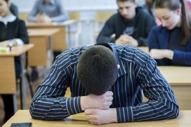 “NƏ DİPLOM VAR, NƏ CAVAB” – UNEC-in Dərbənd filialının məzunları çıxılmaz vəziyyətdə
