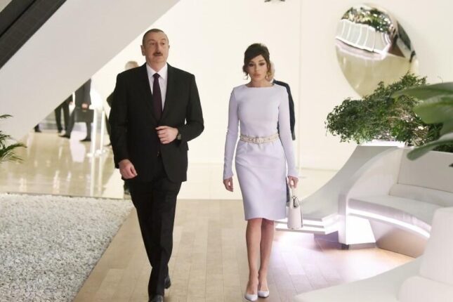 Prezident və xanımı Bakıdakı Müqəddəs Məryəm Ana kilsəsində
