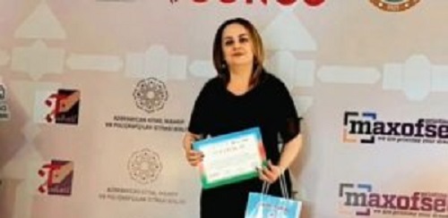  Goranboyda məktəb direktoru PULU SİYAHI İLƏ YIĞIR - FOTOFAKT