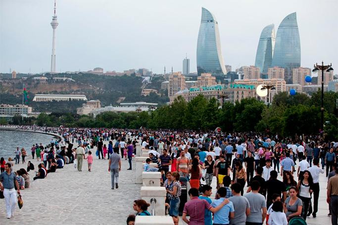 ŞOK! Bakıda dost digər dostunun 2 uşaqlı arvadını qaçırdı