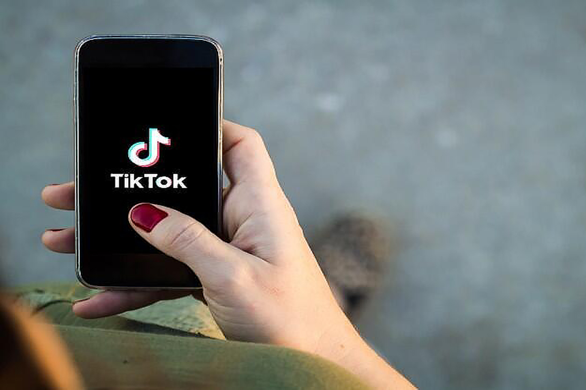 “TikTok”da ucuz telefon satışı fırıldağı - Keçmiş məhkum tutuldu – FOTO
