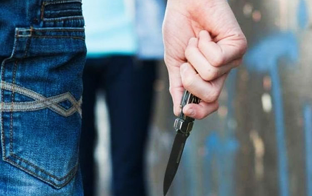 Ağdaşda 22 yaşlı oğul pula görə atasını bıçaqladı