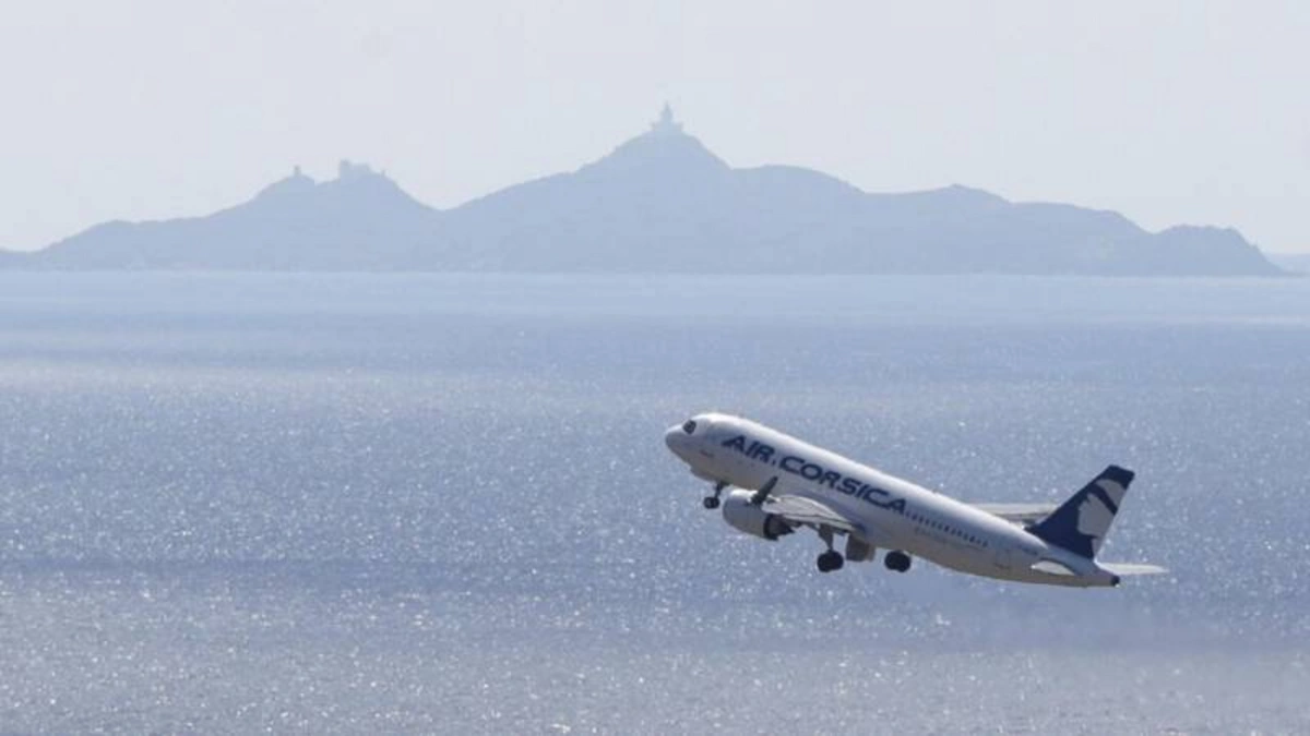 Fransada şok hadisə: Dispetçerin yuxuya getməsi sərnişin təyyarəsini havada gözlətdi