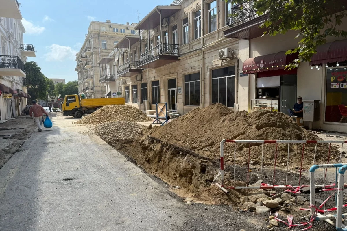 Bakının mərkəzində bəzi avtomobil yollarının ləğv edilməsinə başlanıldı