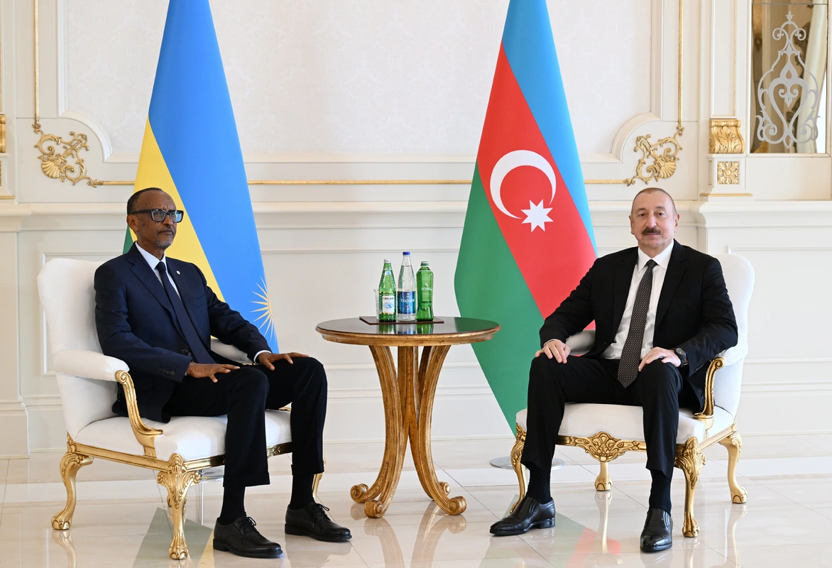 İlham Əliyevin Ruanda prezidenti ilə təkbətək görüşü olub