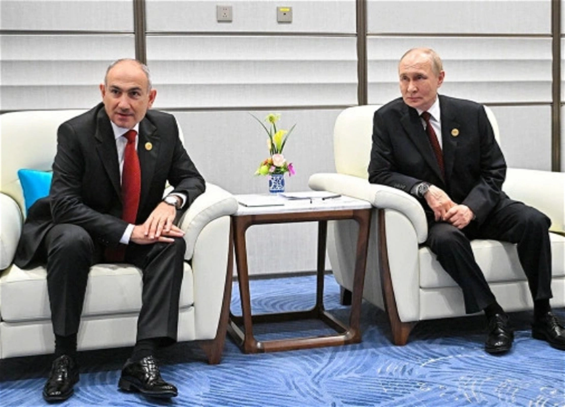MDB sammitində Putinlə Paşinyan arasında mübahisə düşdü