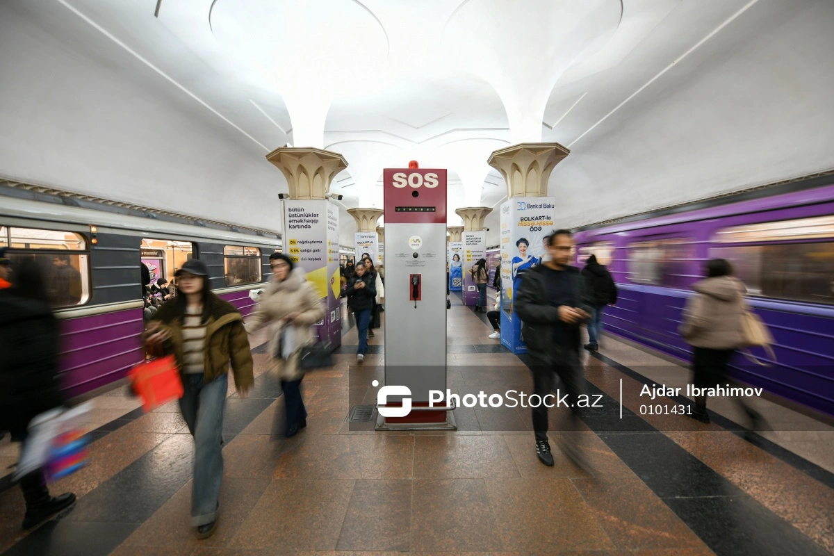 Bakı metrosunda qatarlar gecikir: "Hətta tunellərdə də dayanmışıq"