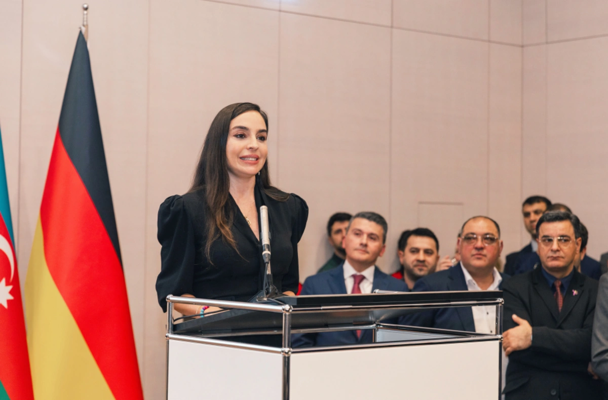 Leyla Əliyeva və Arzu Əliyeva Berlində MAMA "Ana təbiət" sərgisinin açılışında iştirak ediblər