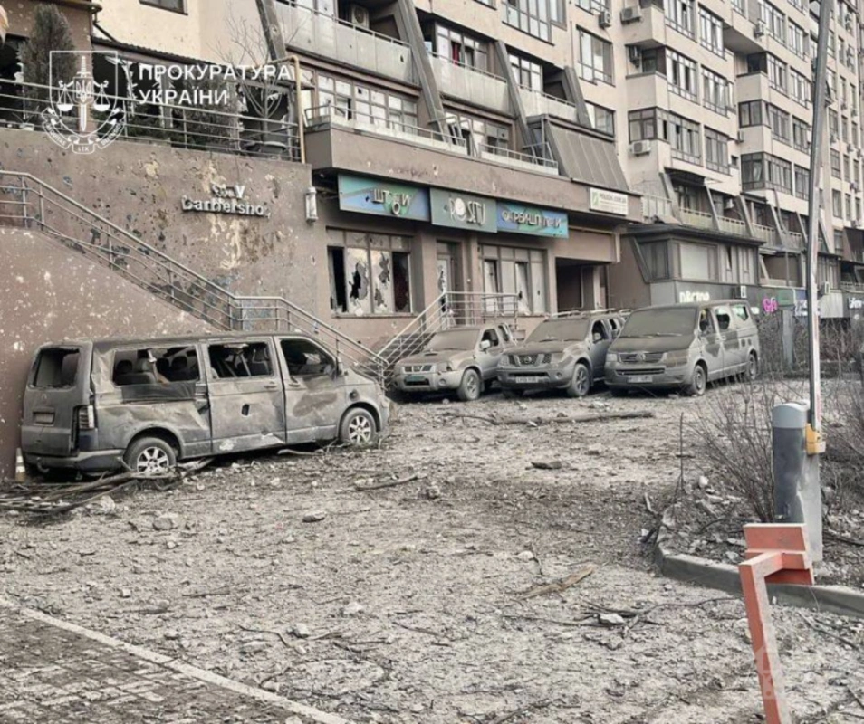 Kiyevə raket hücumu zamanı Azərbaycanın Ukraynadakı səfirliyinə ciddi ziyan dəyib