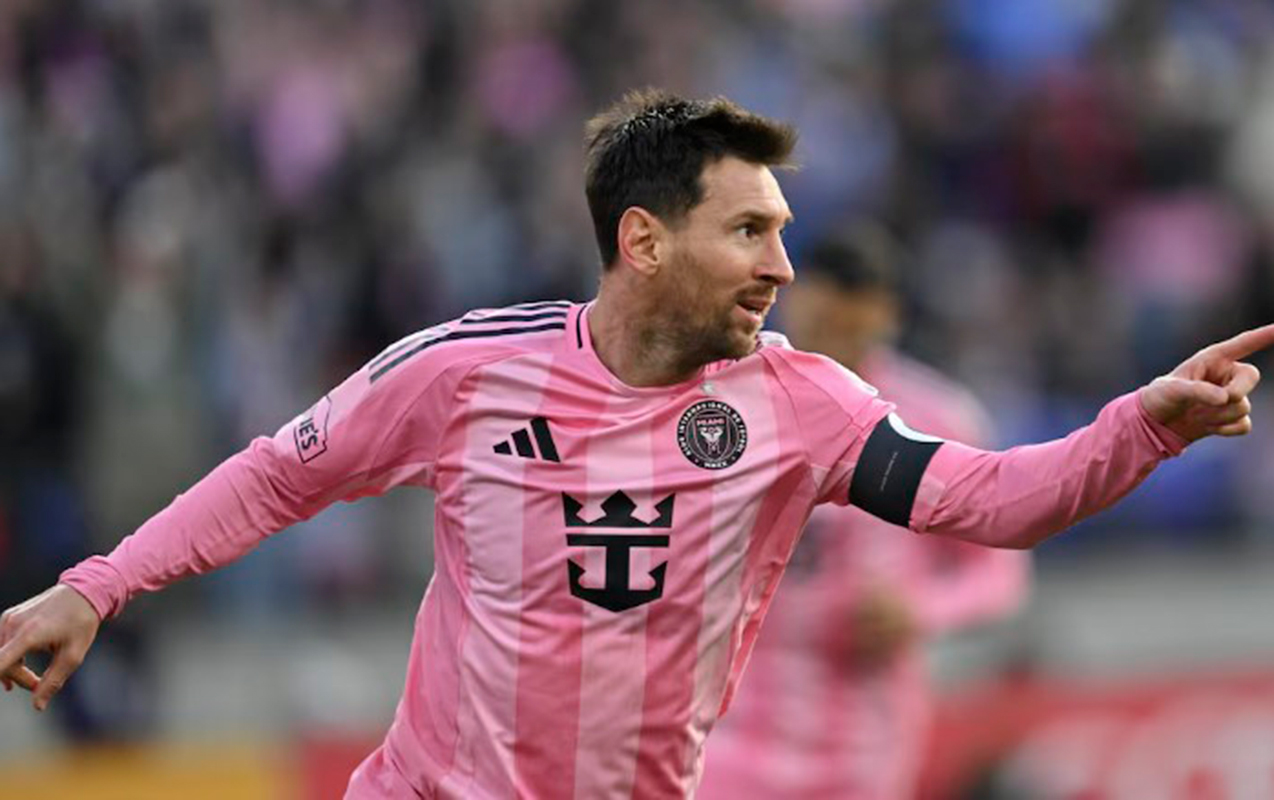 Messi 900-cü qolunu vurdu