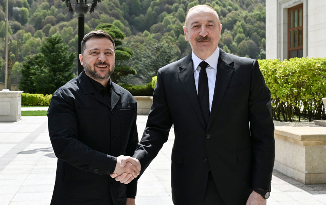 Zelenski Azərbaycandadır - Prezident Qəbələdə qarşıladı - Fotolar
