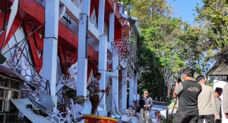 İndoneziyada dağıdıcı zəlzələ: Ölənlərin sayı 20-yə çatdı