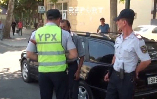 Bakıda sürücülər arasında yol mübahisəsi: bir nəfər döyüldü