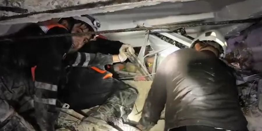 Bakıda mağaza uçdu, bir nəfər xəsarət aldı - VİDEO