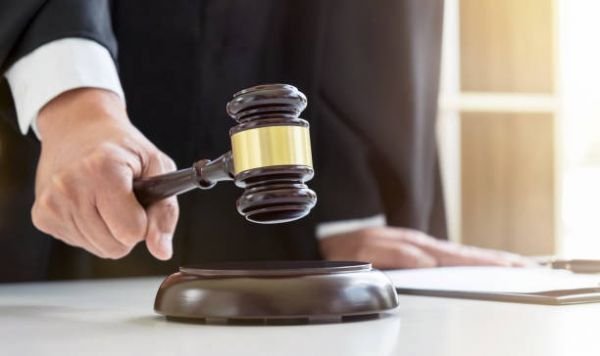 Mebel evinin anbarlarından 96 minlik oğurluq edən daha bir şəxsə hökm oxundu