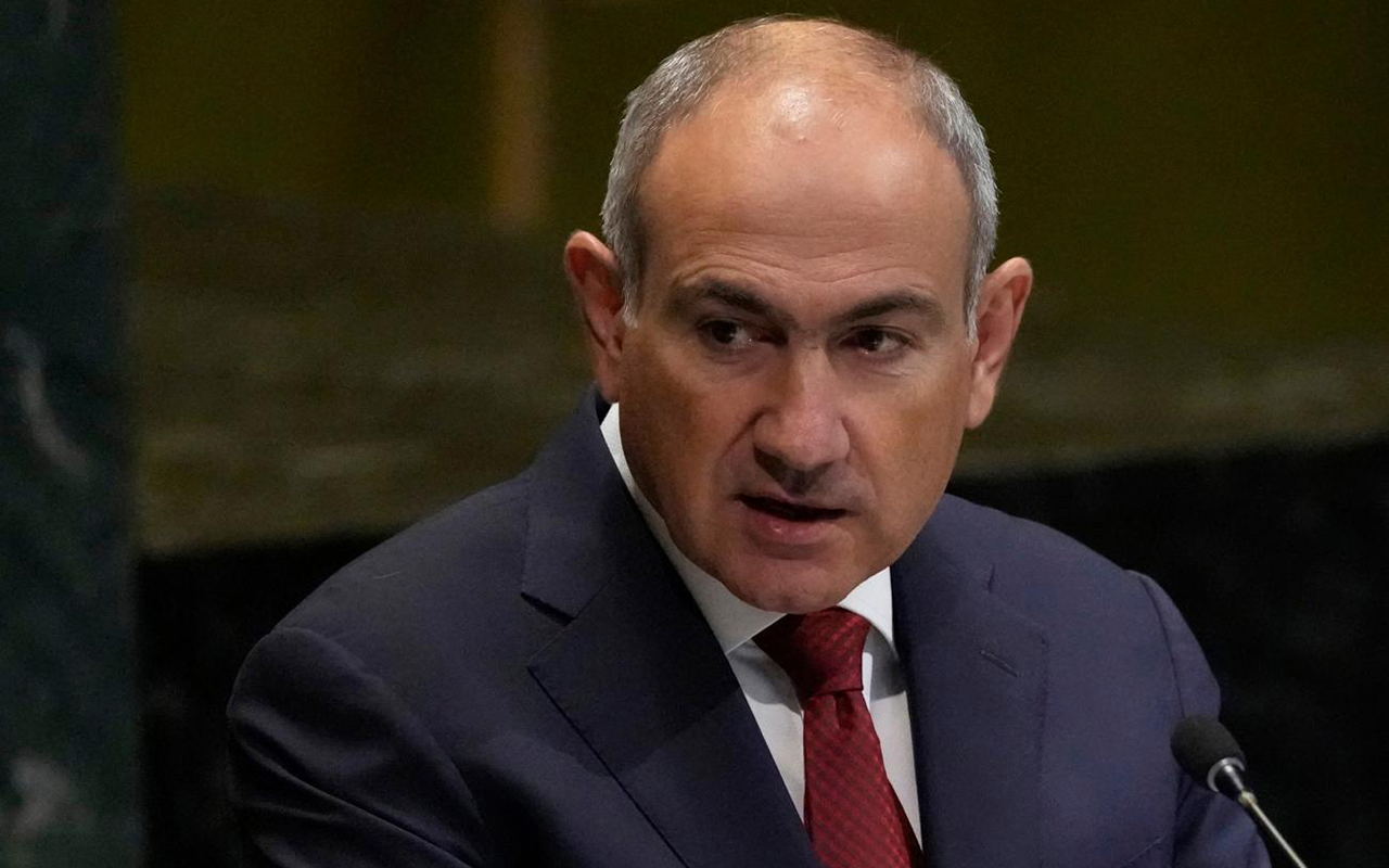 Dünənki təyinatından sonra ilk Fərmanı imzaladı