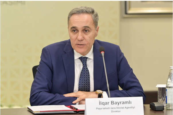 Şirvan Peşə Liseyində kadr “tapmacası”: Texnoloq, qohumluq iddiaları və bölüşdürülən dərs saatları
